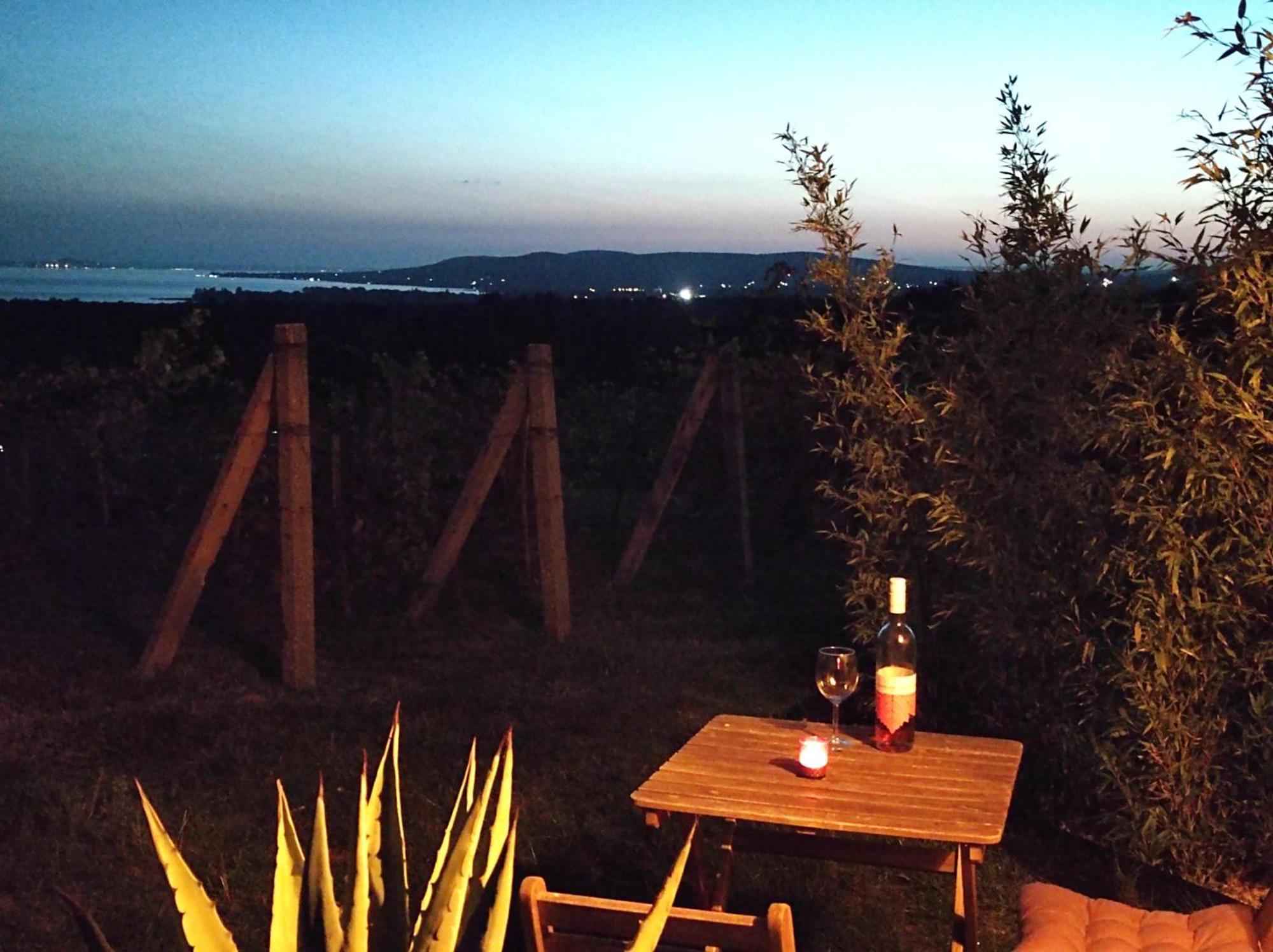 Napraszallas Vendeghaz Balatonakali Exteriér fotografie